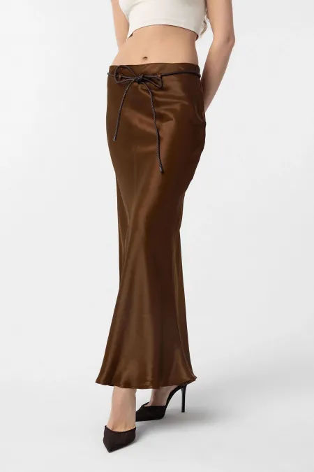 Jupe longue en satin à ceinture Antioch Coffee pour femme