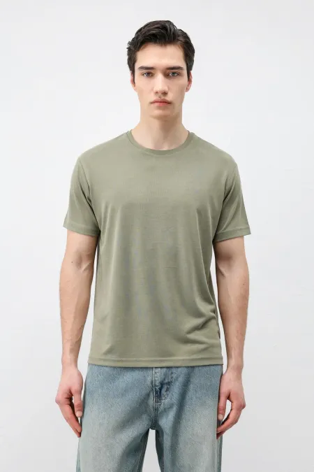 T-shirt homme Antioch Khaki coupe classique en tissu technique modal