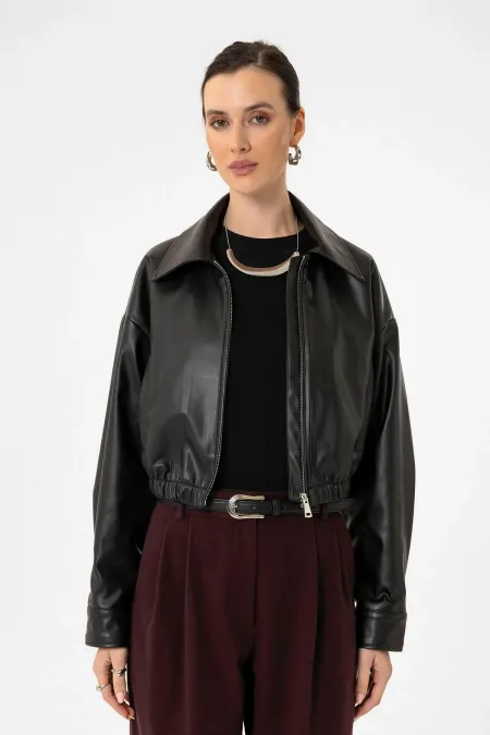 Veste courte en similicuir noir Antioch pour femme