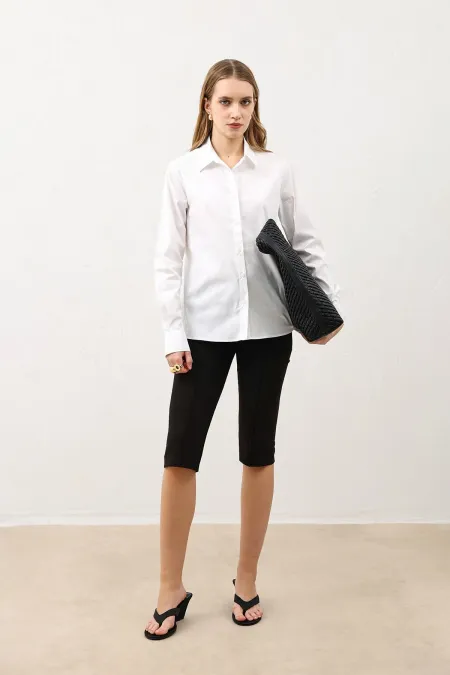 Antioch White Basic Slim Fit Women's Shirt