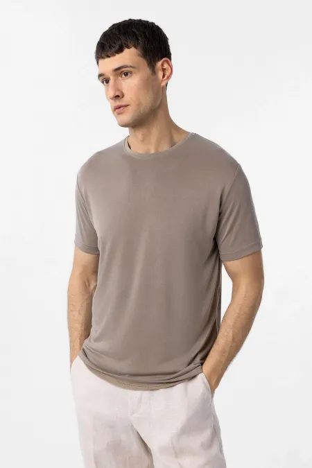 T-shirt homme Antioch Beige coupe classique en tissu technique modal