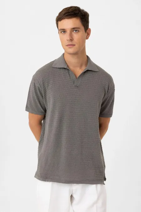 T-shirt en maille texturée à col polo gris Antioch pour homme