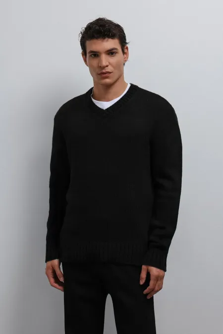 Pull Antioch noir texturé à col en V pour homme