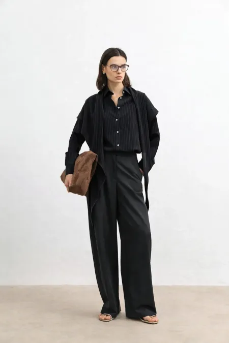 Antioch Siyah Mendil Detaylı Kadın Gömlek