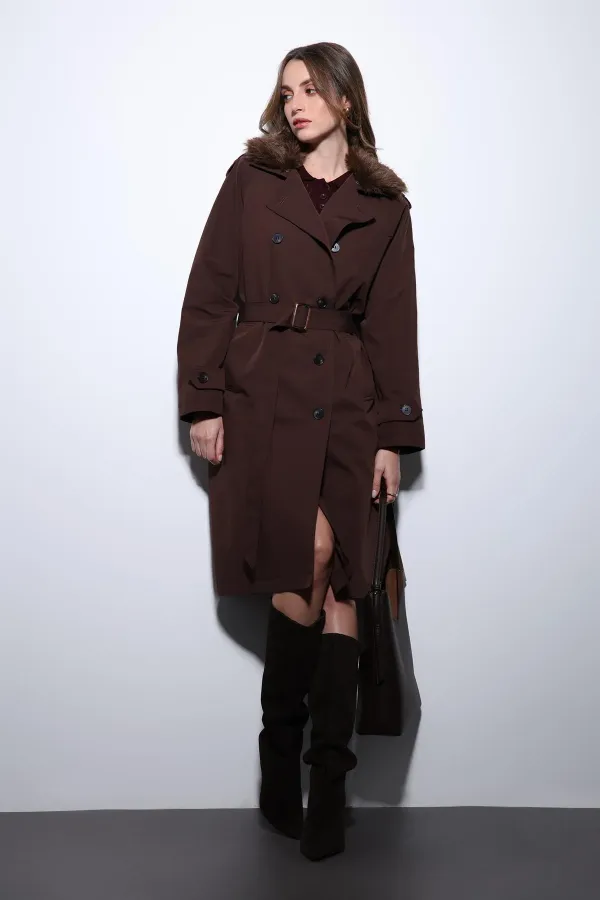 Trench-coat pour femme Antioch Coffee à col en fausse fourrure