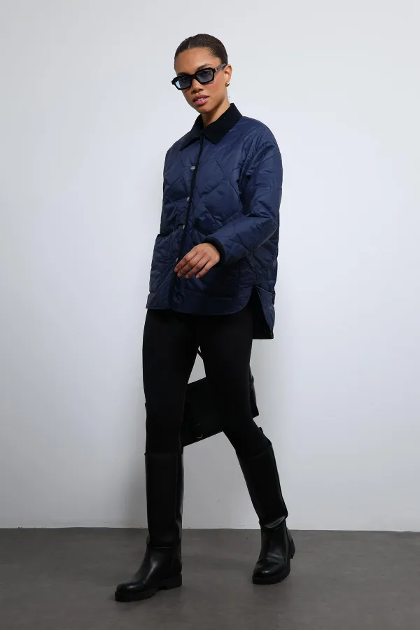 Antioch Lacivert Kontrast Yaka Desenli Mont