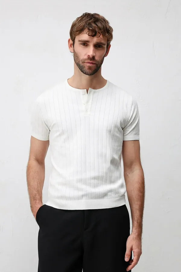 Antioch Off-White Textured Men's Knit T-Shirt