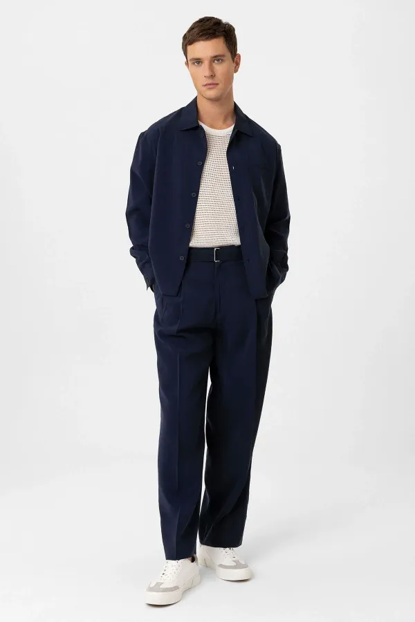 Pantalon homme Antioch Navy en modal, coupe décontractée et ceinture