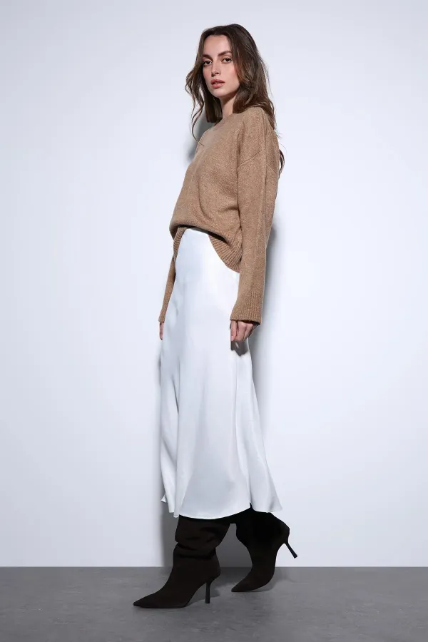 Jupe midi en satin blanc Antioch