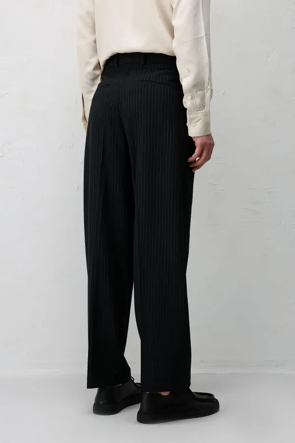 Costume rayé noir Antioch coupe décontractée pour homme