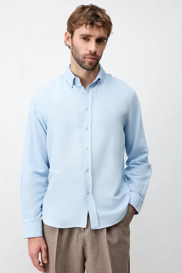 Chemise homme Antioch Bebe bleue en lin mélangé, coupe décontractée