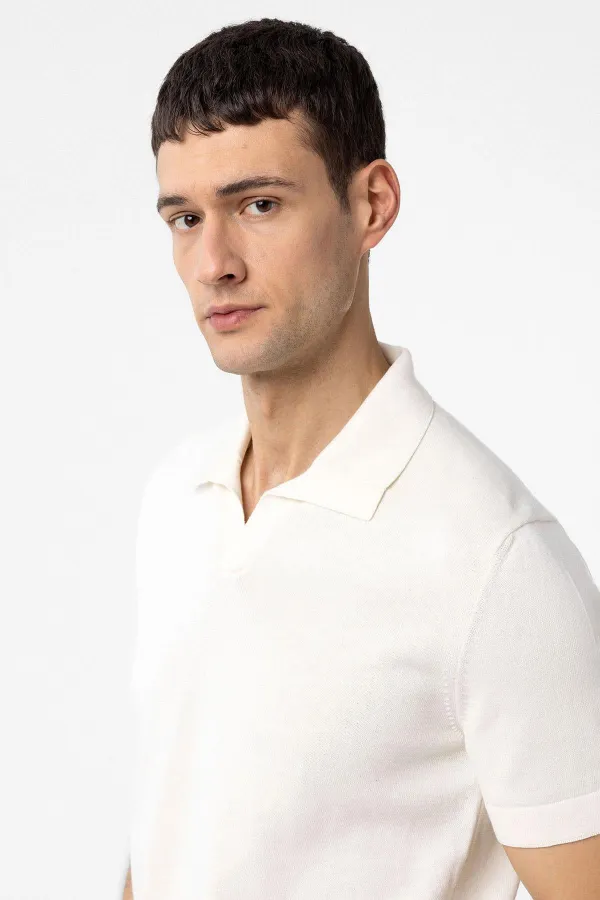 T-shirt Antioch Ecru 100% coton à col Apache en maille