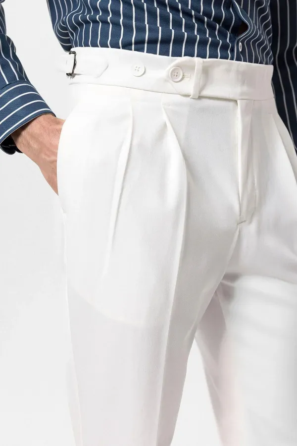 Pantalon homme Antioch écru à taille haute plissée coupe carotte