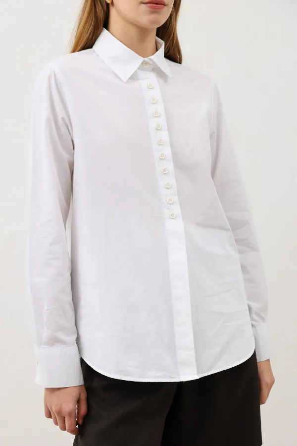 Antioch Beyaz Düğme Detaylı Poplin Gömlek