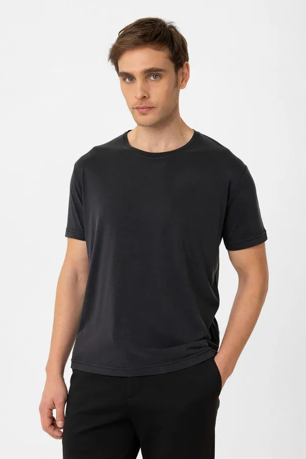 T-shirt homme Antioch noir coupe classique en tissu technique modal