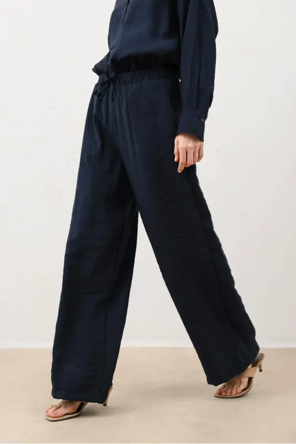 Pantalon Antioch bleu marine en modal mélangé pour femme