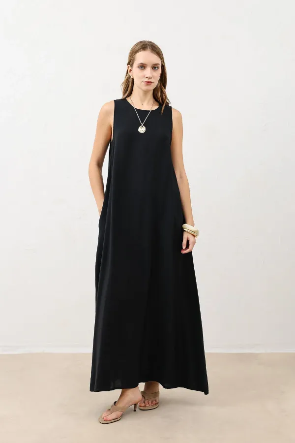 Antioch Siyah Dökümlü Halter Yaka Midi Elbise