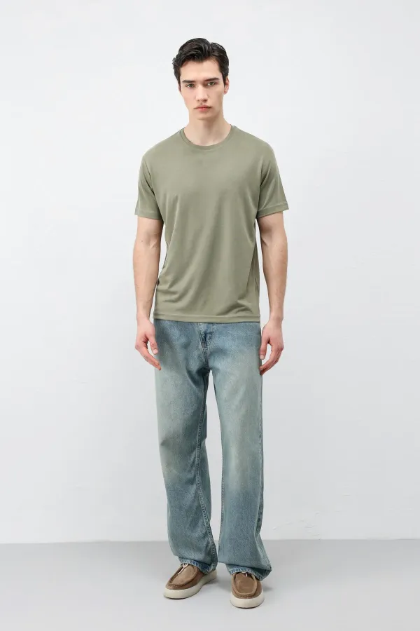 T-shirt homme Antioch Khaki coupe classique en tissu technique modal