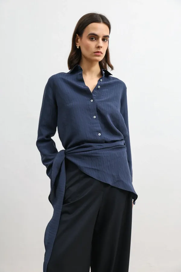 Antioch Lacivert Mendil Detaylı Kadın Gömlek