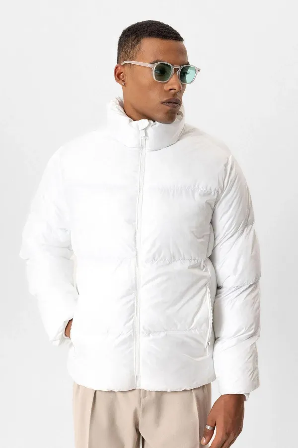 Antioch Beyaz Dik Yaka Kauçuk Şişme Mont