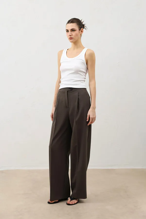 Antioch Coffee High-Waisted Pleated Women's Trousers