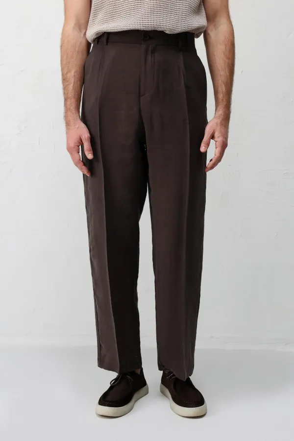 Pantalon homme Antioch marron foncé en lyocell, coupe décontractée et plissé