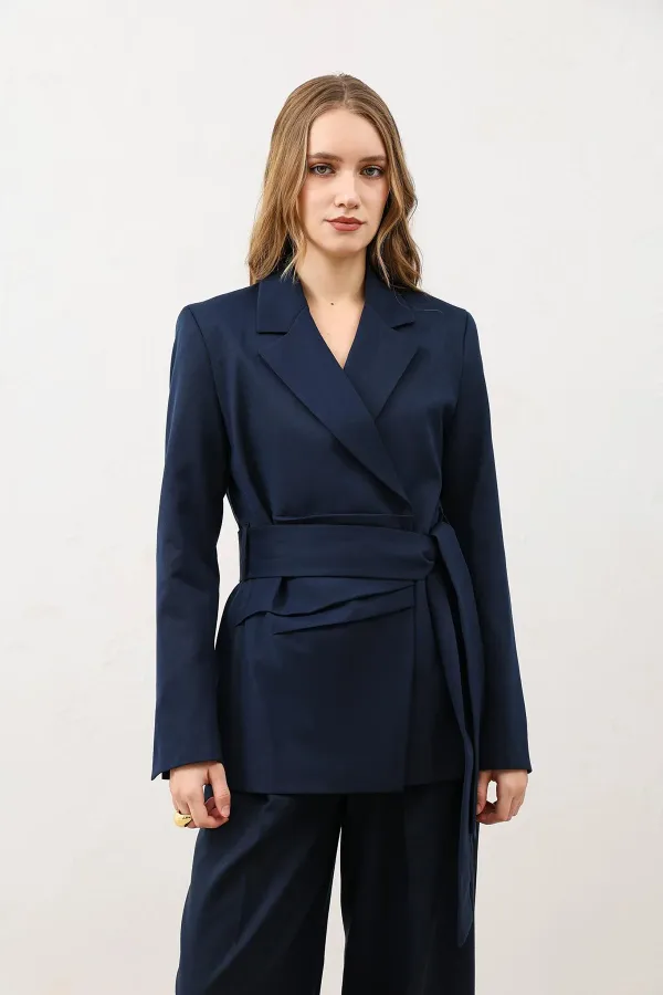 Veste blazer cintrée bleu marine Antioch pour femme