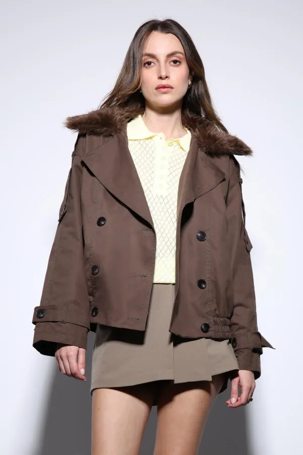 Trench-coat court en fausse fourrure Antioch Coffee pour femme