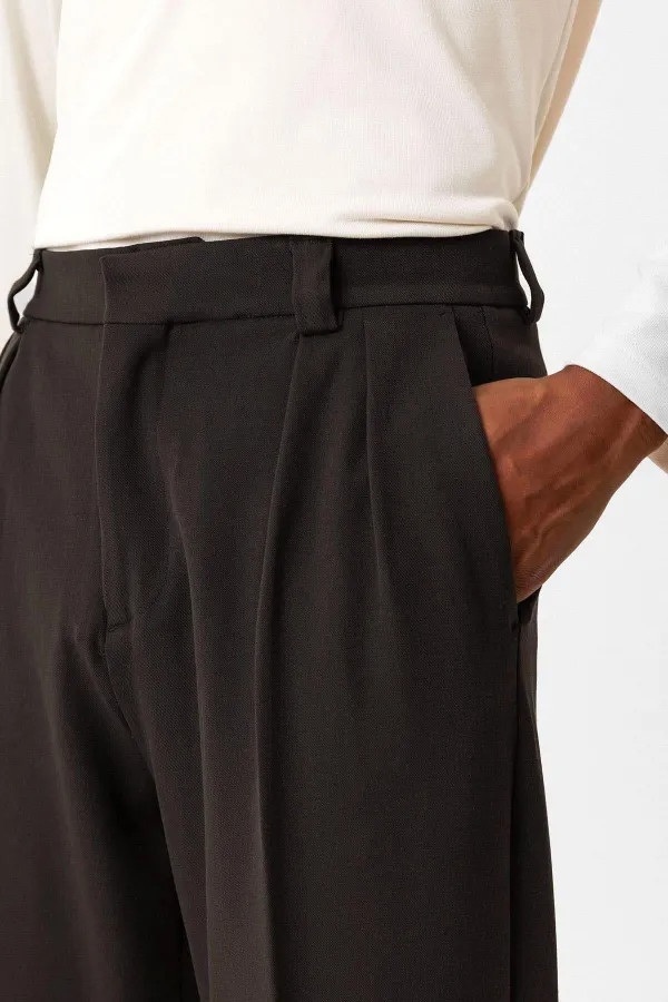 Pantalon Antioch marron foncé, taille haute, plissé, coupe ample et décontractée pour homme