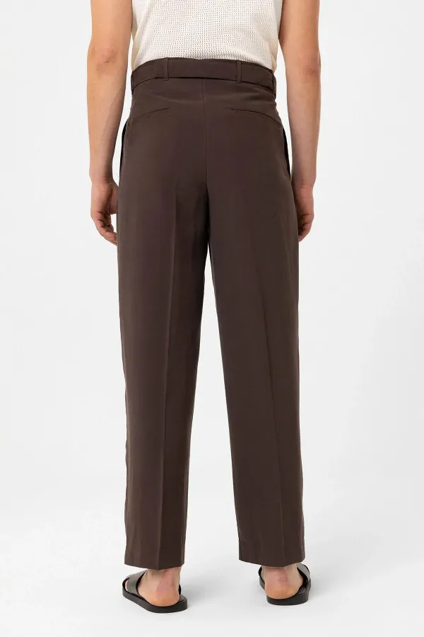 Antioch Kahve Modal Kumaş Relax Fit Kemerli Erkek Pantolon