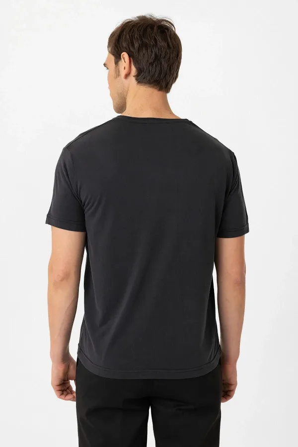 T-shirt homme Antioch noir coupe classique en tissu technique modal
