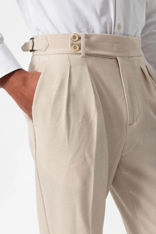 Pantalon homme Antioch beige à taille haute plissé et texturé