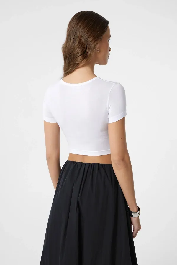 Antioch Beyaz Basic Crop Kadın Top
