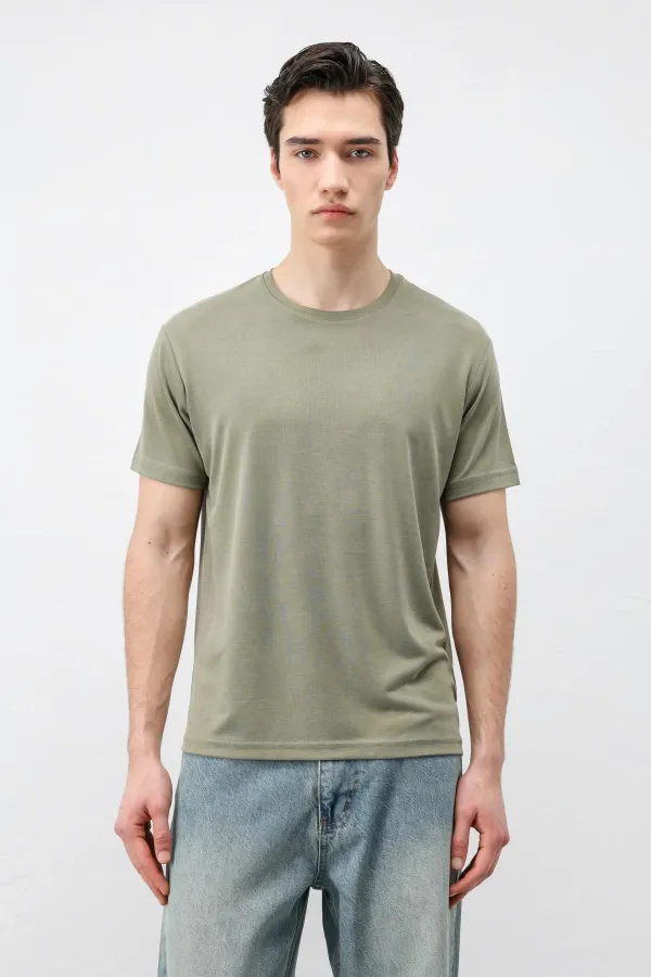 T-shirt homme Antioch Khaki coupe classique en tissu technique modal