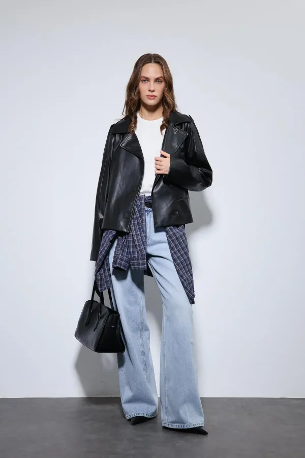 Manteau en similicuir noir à ceinture Antioch