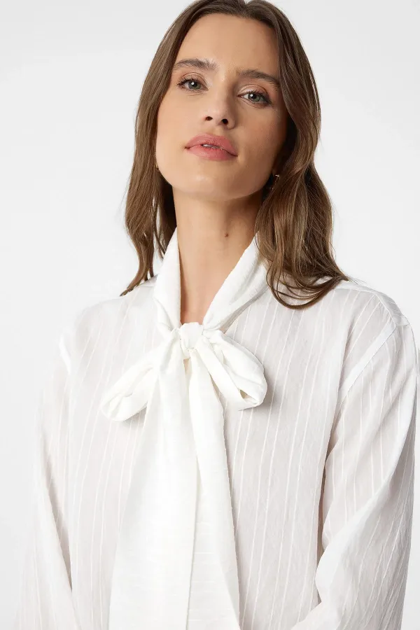 Chemise Antioch Off-White pour femme, avec col et foulard