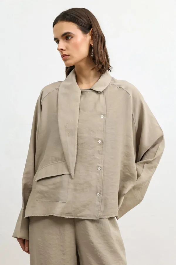 Antioch Bej Özel Dik Yaka Kadın Gömlek