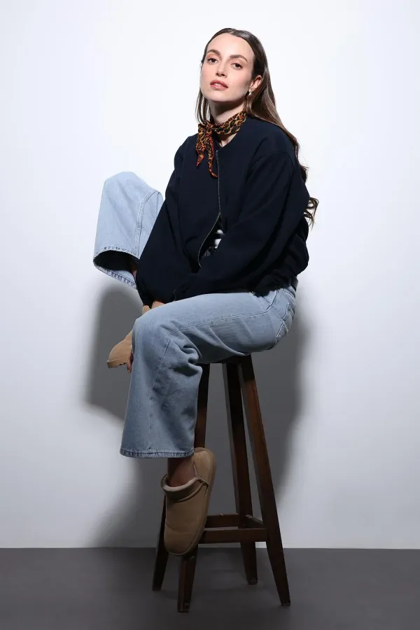 Veste courte bleu marine Antioch avec taille élastique pour femme