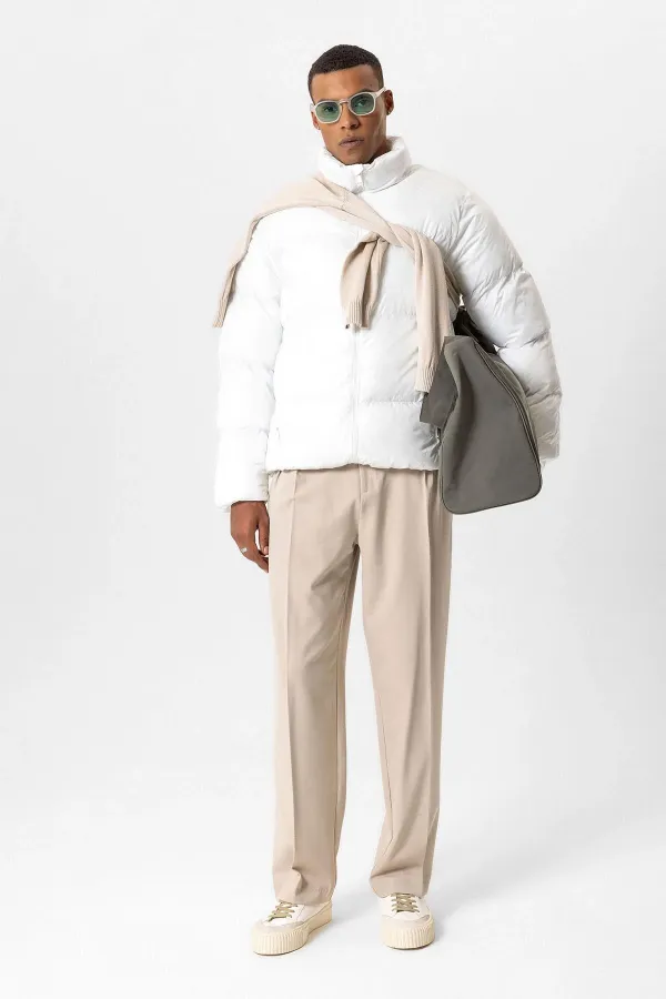 Antioch Beyaz Dik Yaka Kauçuk Şişme Mont