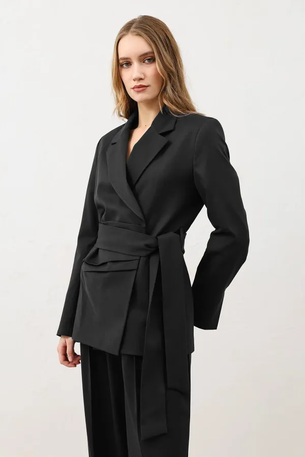 Veste blazer cintrée noire à ceinture pour femme Antioch
