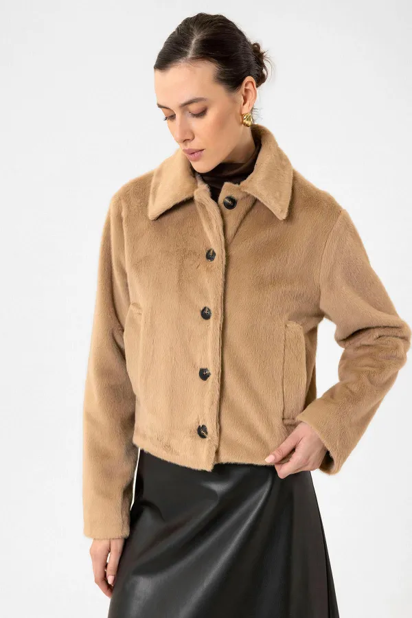 Manteau court en fausse fourrure Antioch Camel pour femme