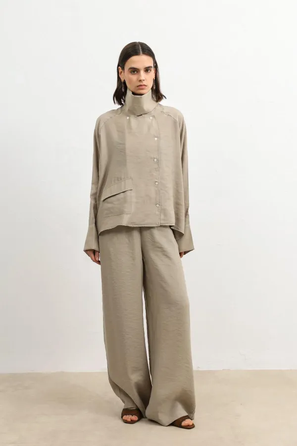 Antioch Bej Özel Dik Yaka Kadın Gömlek