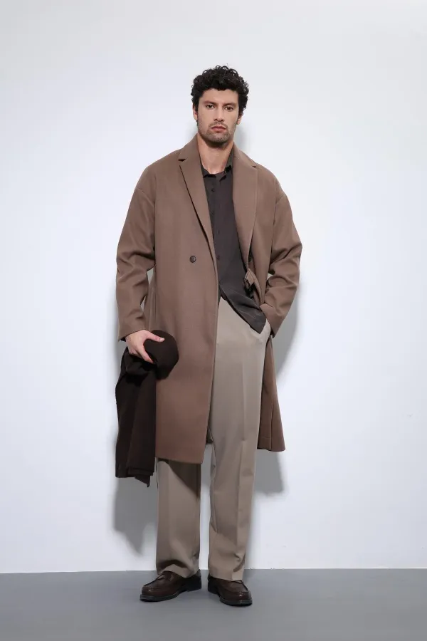 Manteau oversize pour homme Antioch marron clair avec ceinture