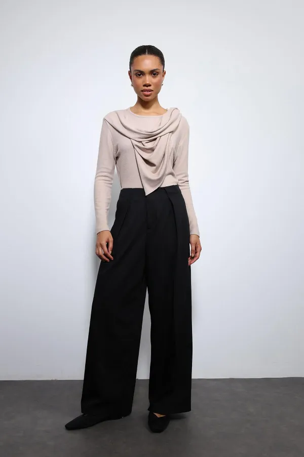 Antioch Siyah Pileli Geniş Kadın Pantolon