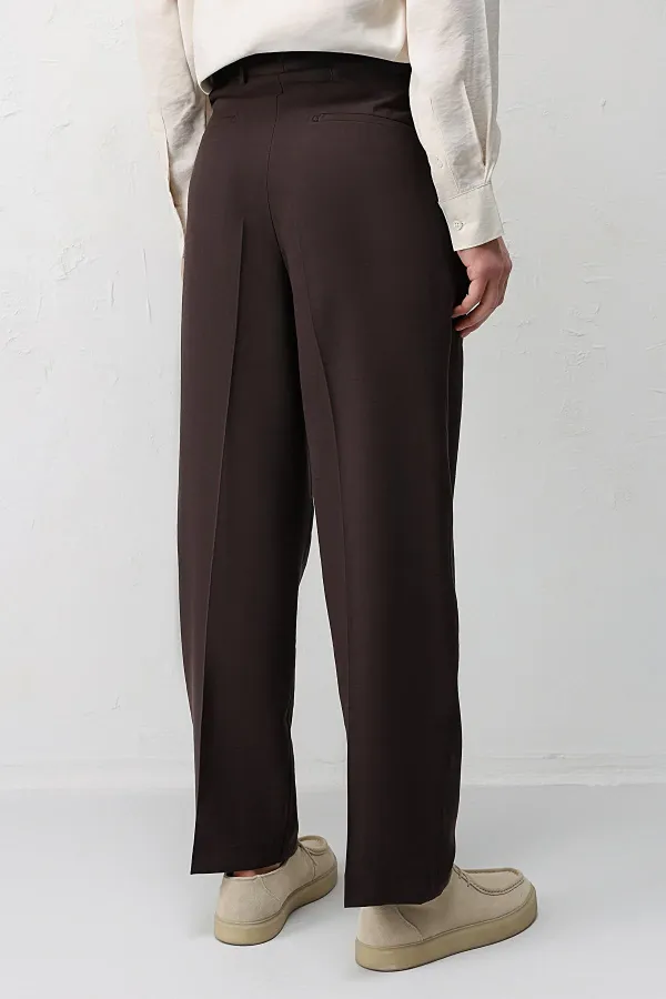 Antioch Kahve Pileli Relaxed Fit Erkek Pantolon
