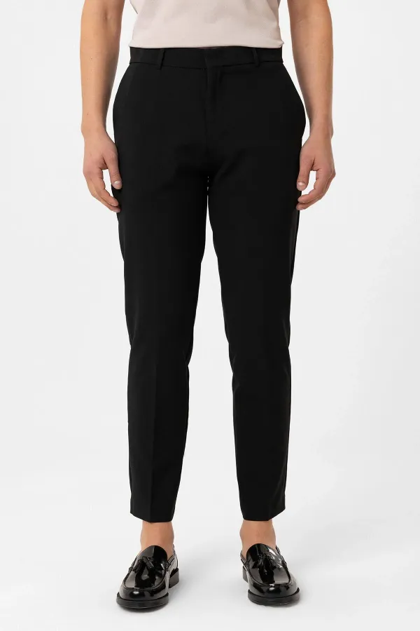 Pantalon Antioch noir coupe slim confortable pour homme