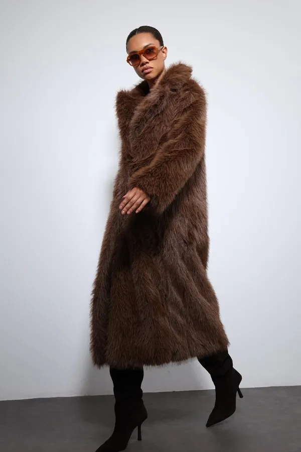 Manteau long en fausse fourrure Antioch Coffee