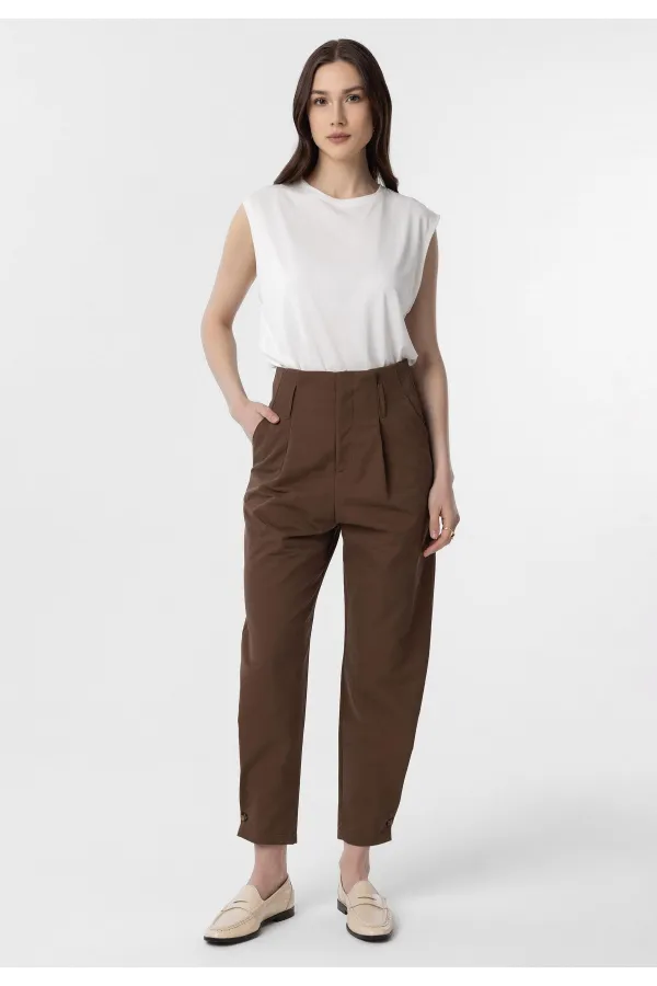 Pantalon Antioch Coffee taille haute à ourlet boutonné pour femme