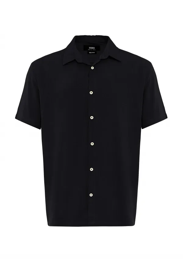 Chemise homme Antioch noire à manches courtes et coupe classique