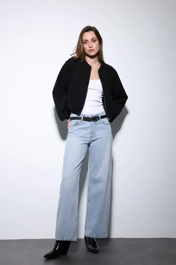 Antioch Siyah Bel Lastikli Crop Kadın Mont